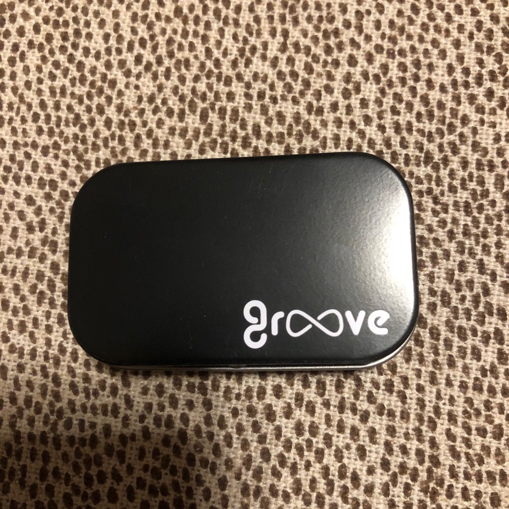 Groove Thin Solid Snow Ring. - image 3